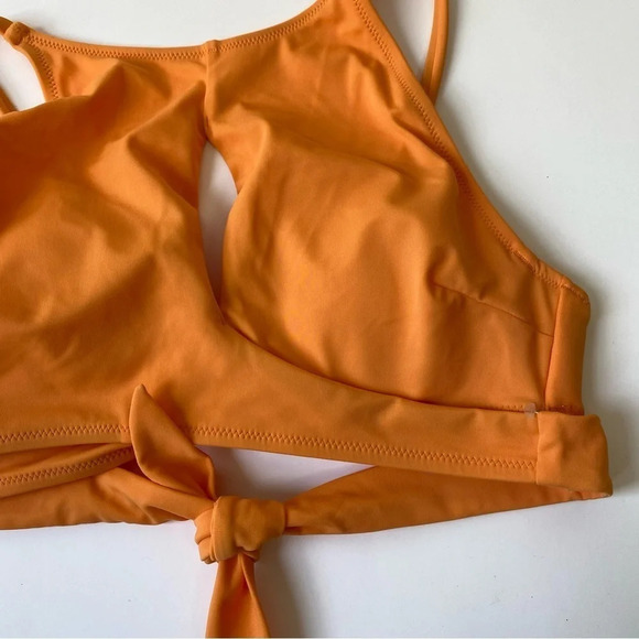 Sz. 32B Target Shade & Shore Bikini Top NWOT (SS1) - Picture 11 of 11